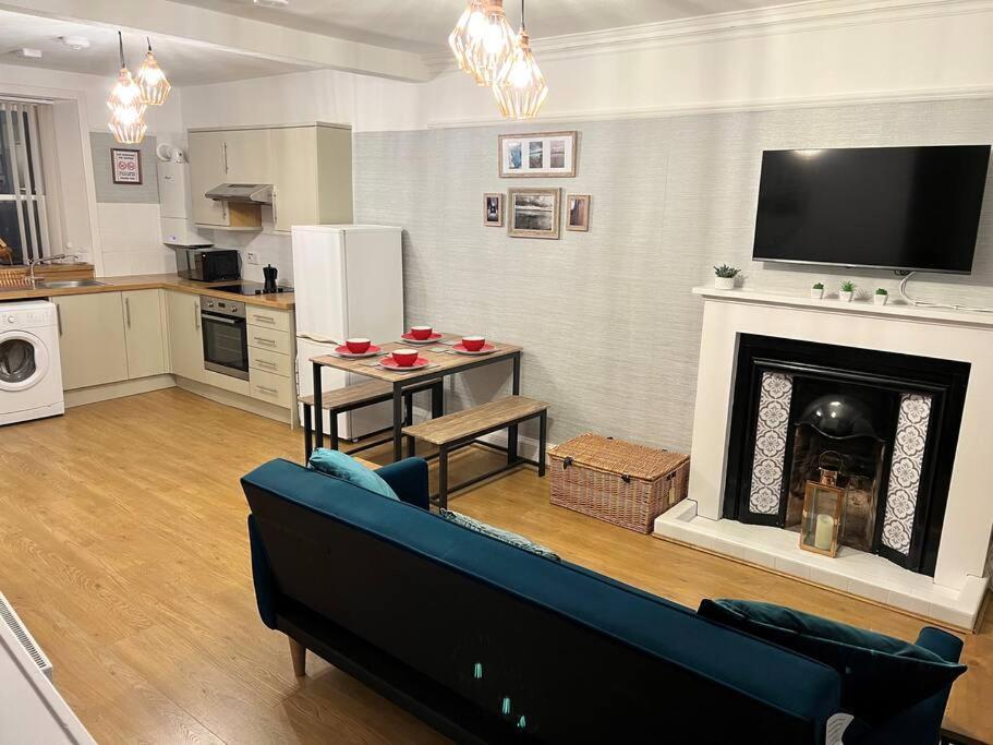 Harris Apartment Montrose Eksteriør billede